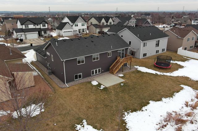 1070 Cubasue Avenue, Shakopee, MN 55379