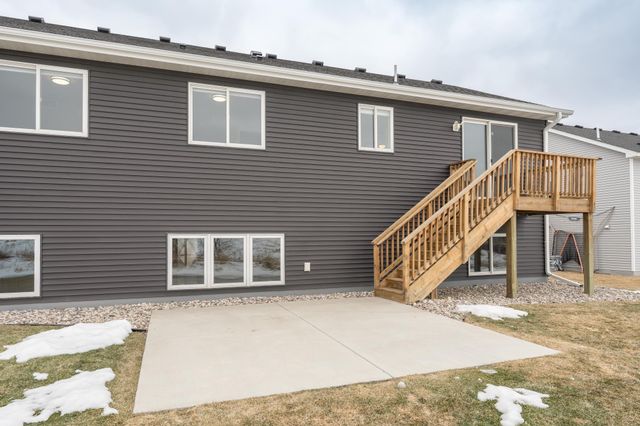 1070 Cubasue Avenue, Shakopee, MN 55379