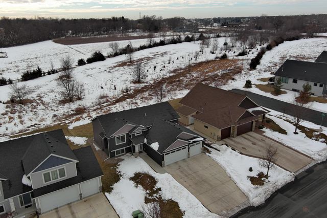 1070 Cubasue Avenue, Shakopee, MN 55379