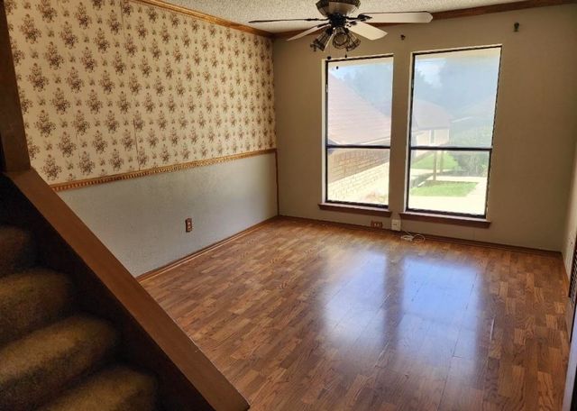 2001 Birchwood Lane, Grand Prairie, TX 75050