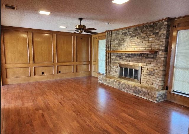 2001 Birchwood Lane, Grand Prairie, TX 75050
