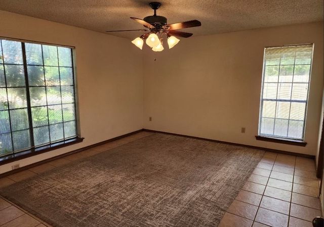 2001 Birchwood Lane, Grand Prairie, TX 75050