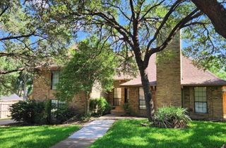 2001 Birchwood Lane, Grand Prairie, TX 75050