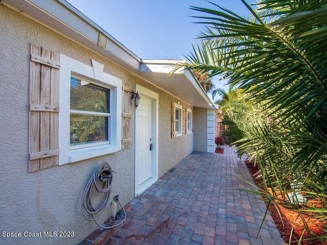 703 5th Place SW, Vero Beach, FL 32962