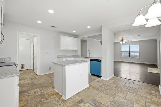 7134 Teton, San Antonio, TX 78233