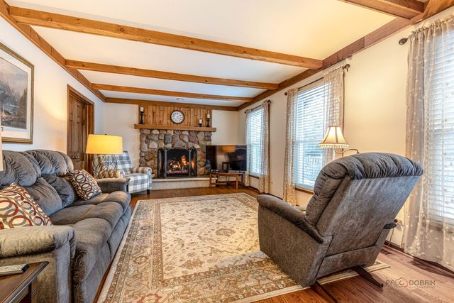 15 Butterfield Road, Lake Zurich, IL 60047