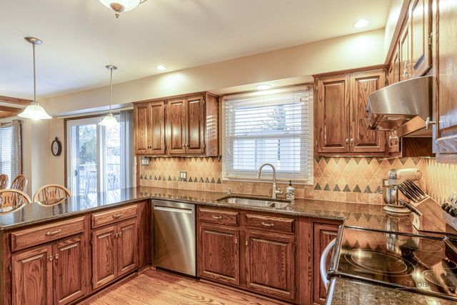 15 Butterfield Road, Lake Zurich, IL 60047