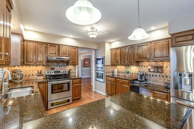 15 Butterfield Road, Lake Zurich, IL 60047