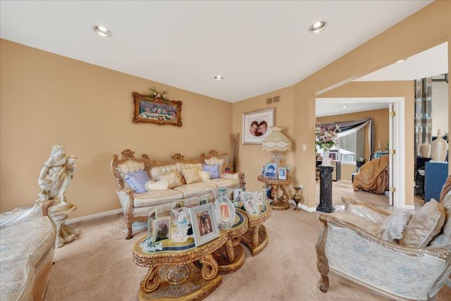 19444 Jack Pine Drive, Macomb Twp, MI 48042