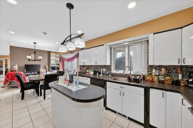 19444 Jack Pine Drive, Macomb Twp, MI 48042