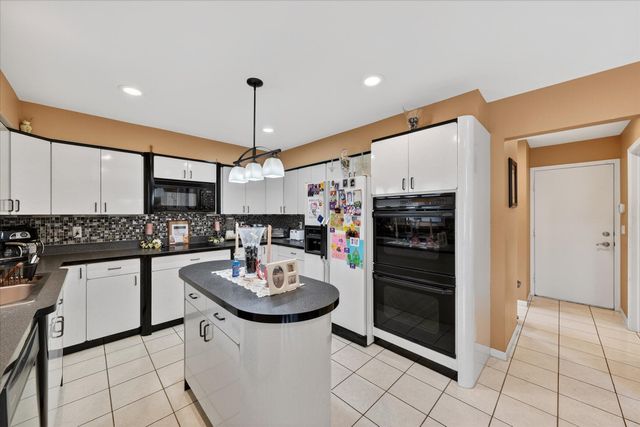 19444 Jack Pine Drive, Macomb Twp, MI 48042