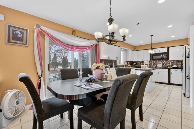 19444 Jack Pine Drive, Macomb Twp, MI 48042