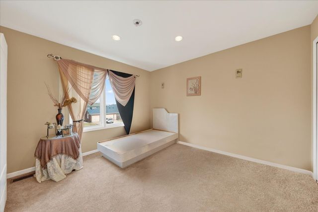 19444 Jack Pine Drive, Macomb Twp, MI 48042