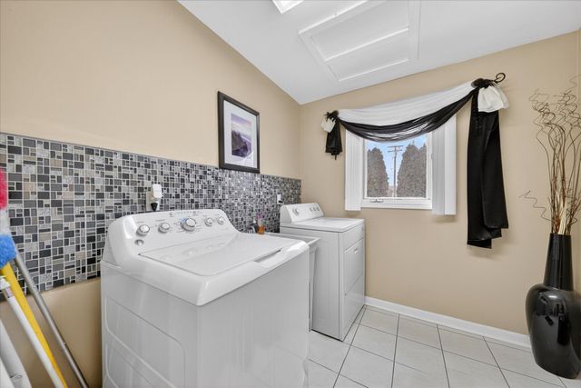 19444 Jack Pine Drive, Macomb Twp, MI 48042