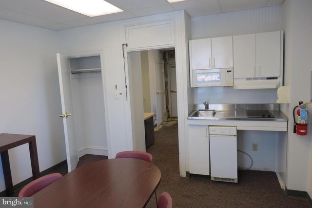 2132 MARIETTA AVE, Lancaster, PA 17603