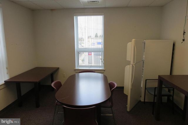 2132 MARIETTA AVE, Lancaster, PA 17603