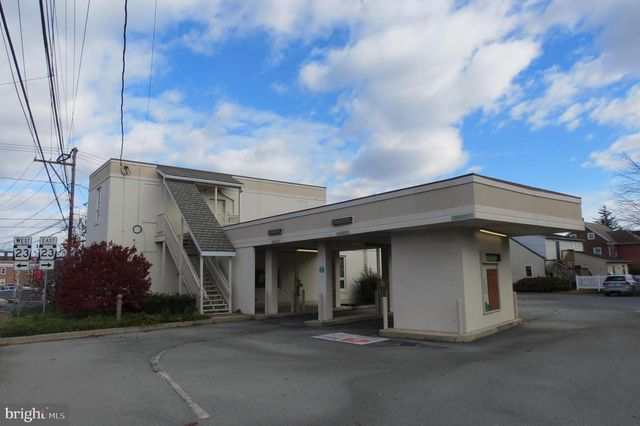 2132 MARIETTA AVE, Lancaster, PA 17603