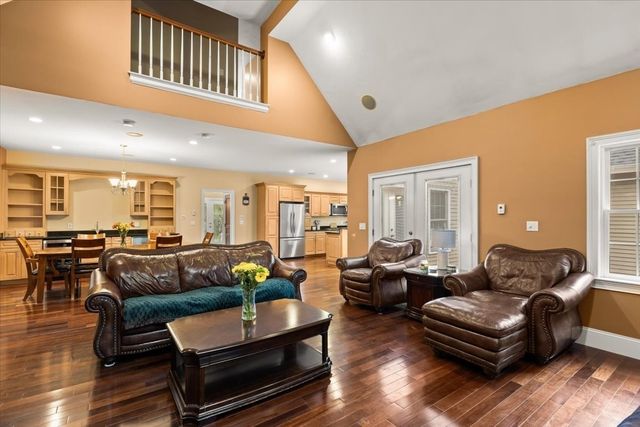 8 Rockmeadow Drive, East Bridgewater, MA 02333