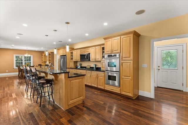 8 Rockmeadow Drive, East Bridgewater, MA 02333
