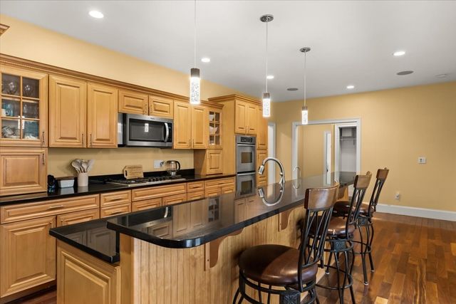 8 Rockmeadow Drive, East Bridgewater, MA 02333