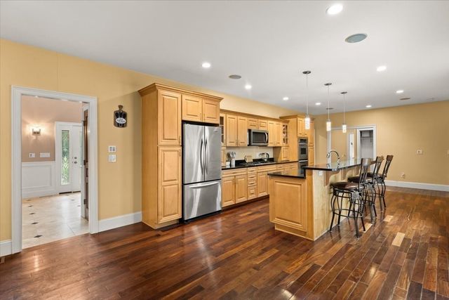 8 Rockmeadow Drive, East Bridgewater, MA 02333
