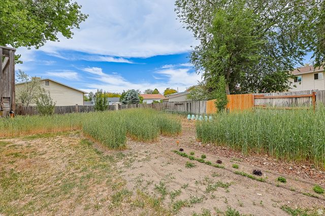 4327 S ROSE PETAL WAY, West Valley City, UT 84120