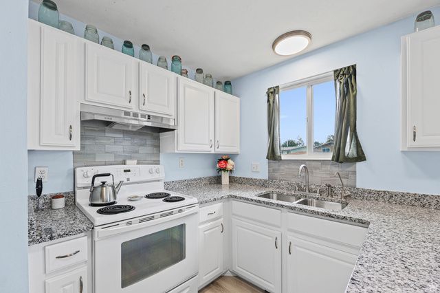4327 S ROSE PETAL WAY, West Valley City, UT 84120