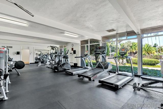 3050 Rue D'Orleans 380, San Diego, CA 92110