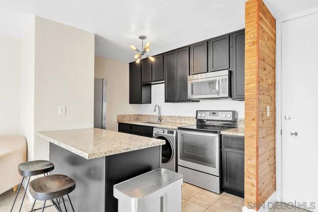 3050 Rue D'Orleans 380, San Diego, CA 92110