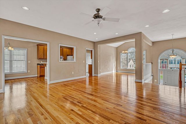 8013 Amber Wood CT, Roanoke, VA 24019