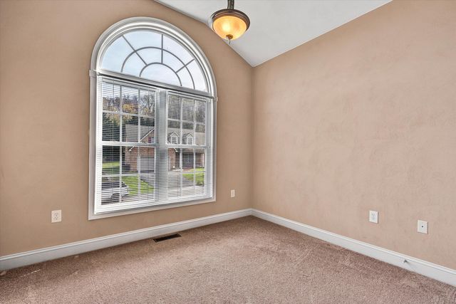 8013 Amber Wood CT, Roanoke, VA 24019