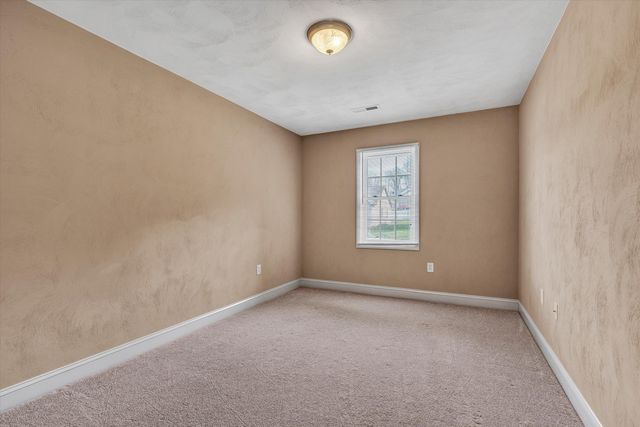 8013 Amber Wood CT, Roanoke, VA 24019