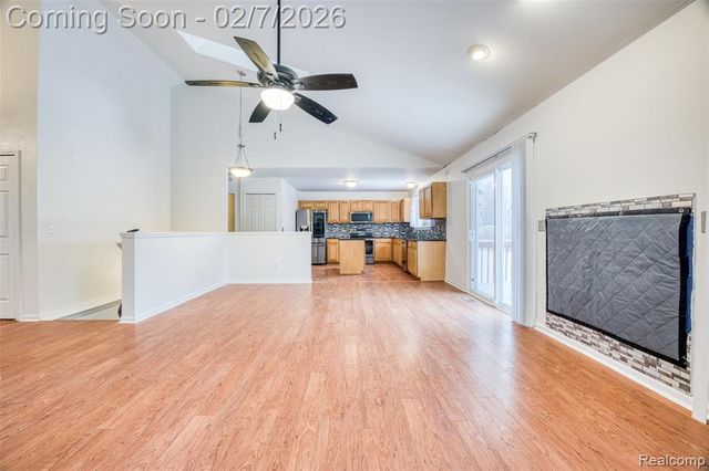 10237 Swan Lake Circle, Ypsilanti, MI 48197