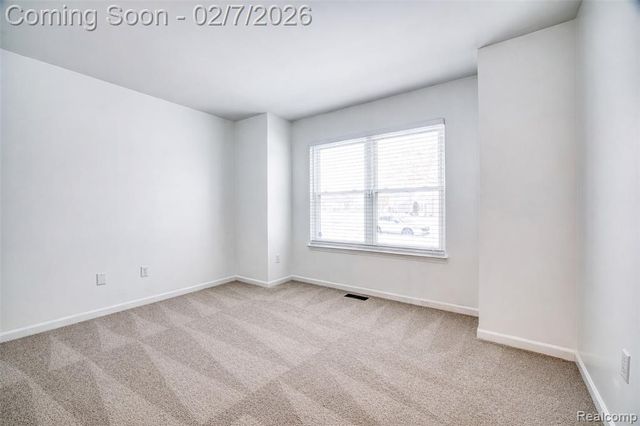 10237 Swan Lake Circle, Ypsilanti, MI 48197