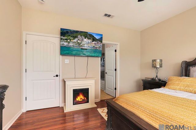 28319 Lake Sabine Dr, Livingston, LA 70754