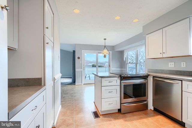 9213 RAMBLEBROOK RD, Nottingham, MD 21236