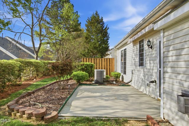 428 Sawgrass Hill Court, Cary, NC 27519