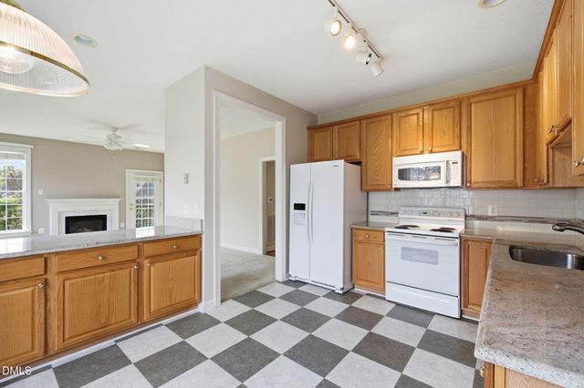 428 Sawgrass Hill Court, Cary, NC 27519