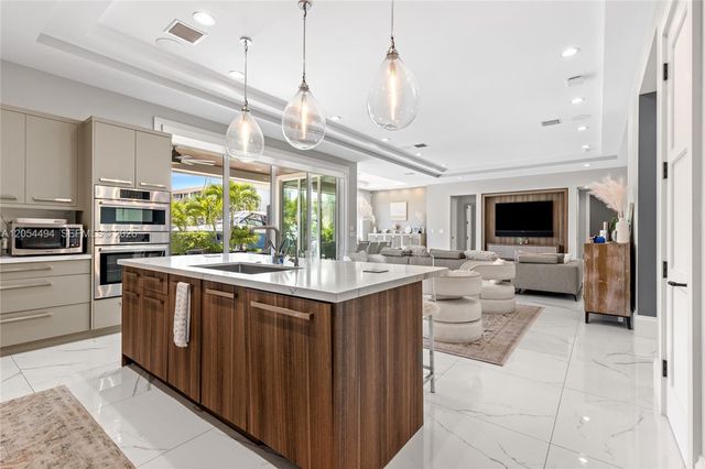 924 Evergreen Drive, Delray Beach, FL 33483