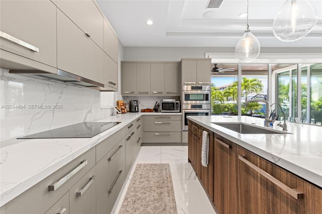 924 Evergreen Drive, Delray Beach, FL 33483