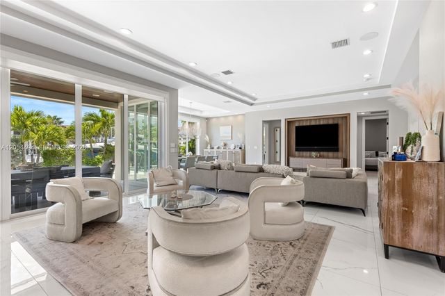 924 Evergreen Drive, Delray Beach, FL 33483