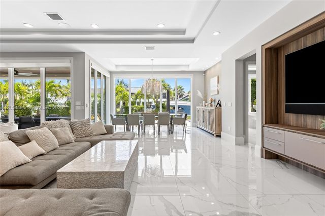 924 Evergreen Drive, Delray Beach, FL 33483