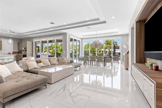 924 Evergreen Drive, Delray Beach, FL 33483