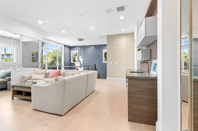 924 Evergreen Drive, Delray Beach, FL 33483