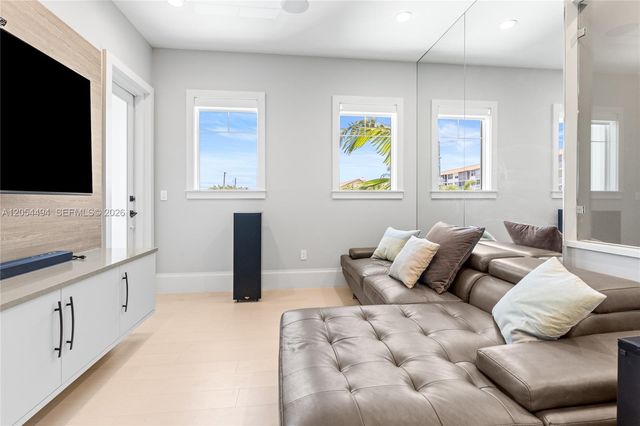 924 Evergreen Drive, Delray Beach, FL 33483