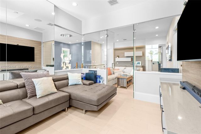 924 Evergreen Drive, Delray Beach, FL 33483
