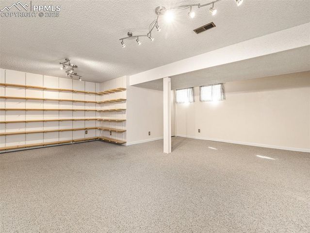 2112 North Drive, Pueblo, CO 81008