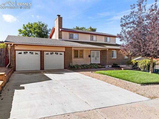 2112 North Drive, Pueblo, CO 81008