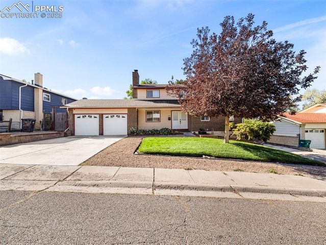 2112 North Drive, Pueblo, CO 81008