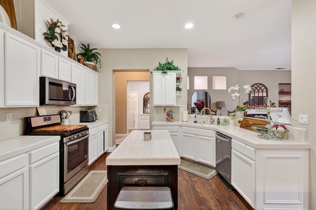 851 Alabaster Ct, Atwater, CA 95301